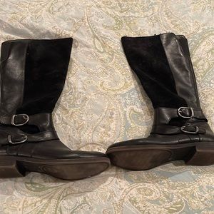 Black smooth leather and suede leather boots